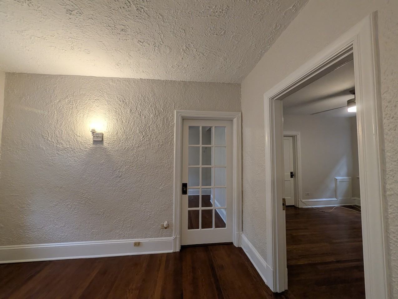 503 N Arthur Ashe Blvd #10 - Photo 5 of 16