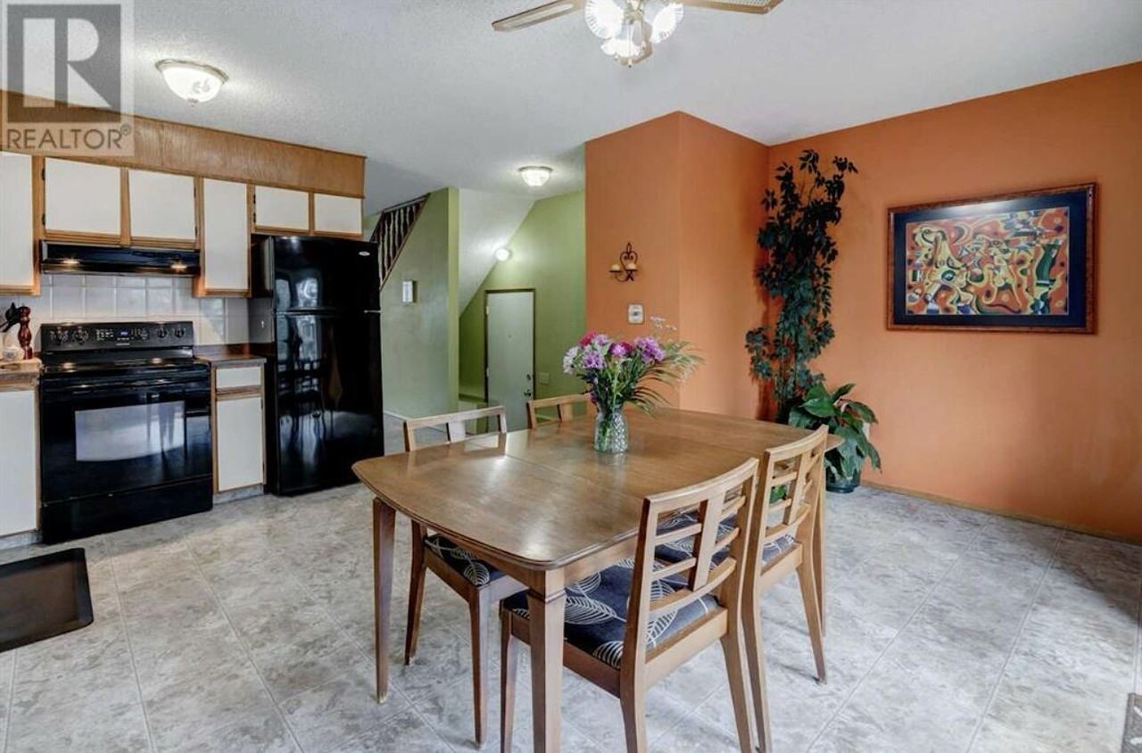 2019 22 Ave Nw - Photo 6 of 26