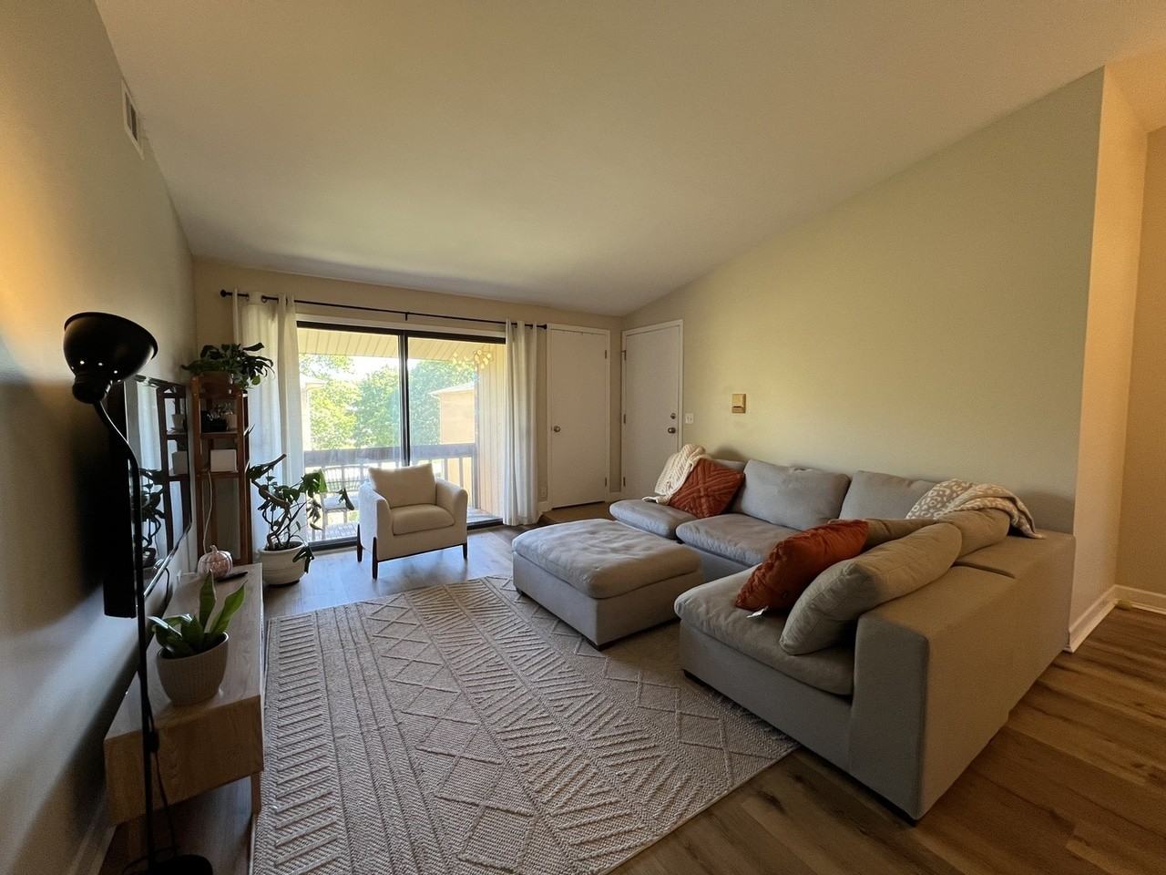 115 Olesen Dr #3 - Photo 4 of 10