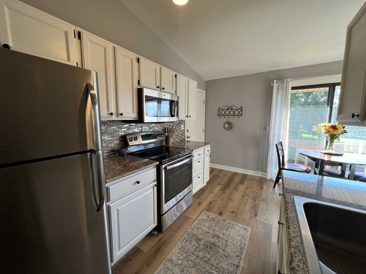 115 Olesen Dr #3 - Photo 5 of 10
