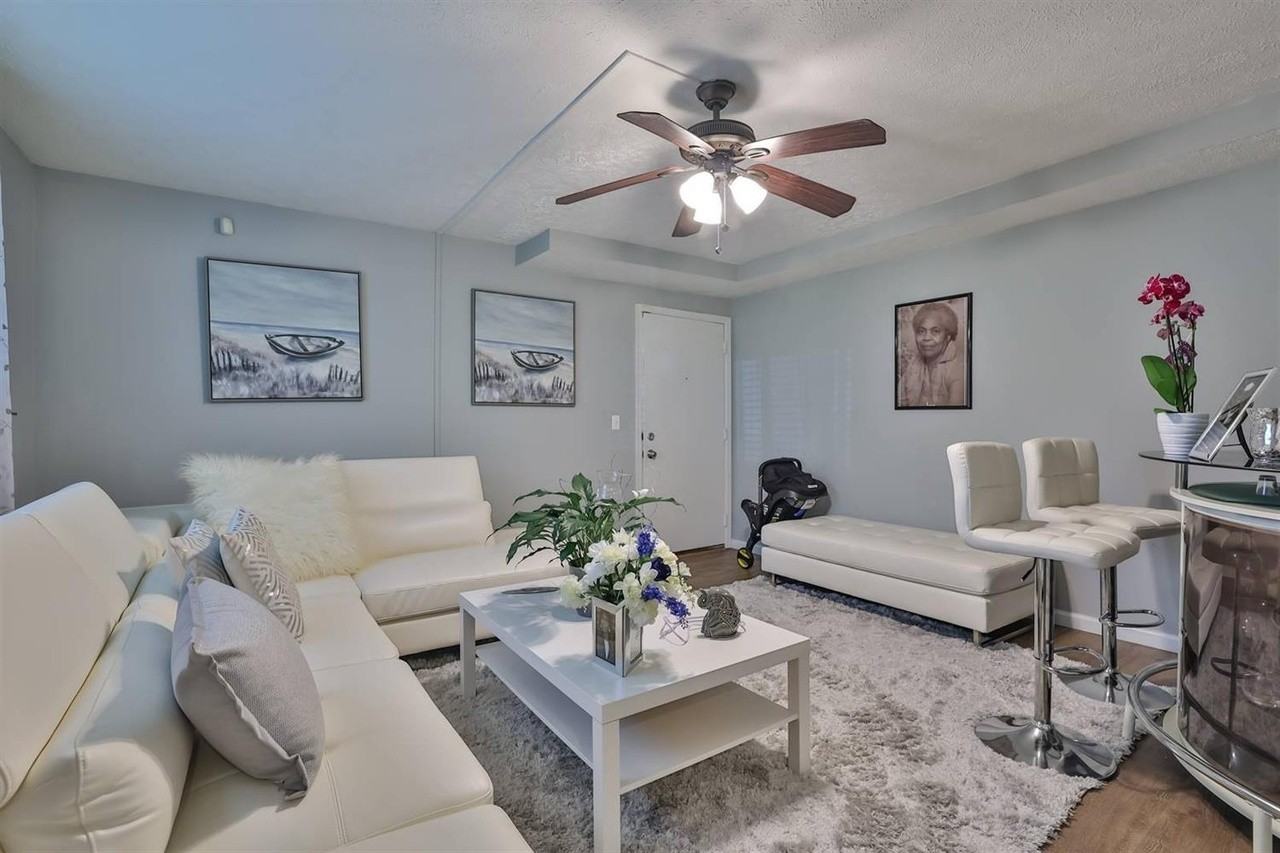 5453 Camelot Dr #39 - Photo 3 of 11