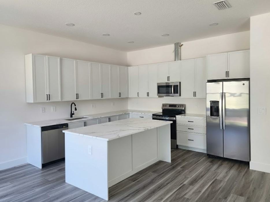 9219 Northcliffe Blvd #NA - Photo 3 of 20