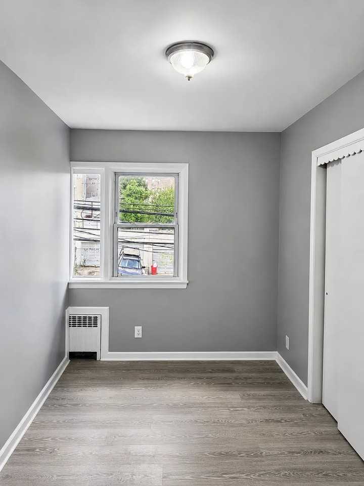 158 3rd Ave #2R - Photo 6 of 19