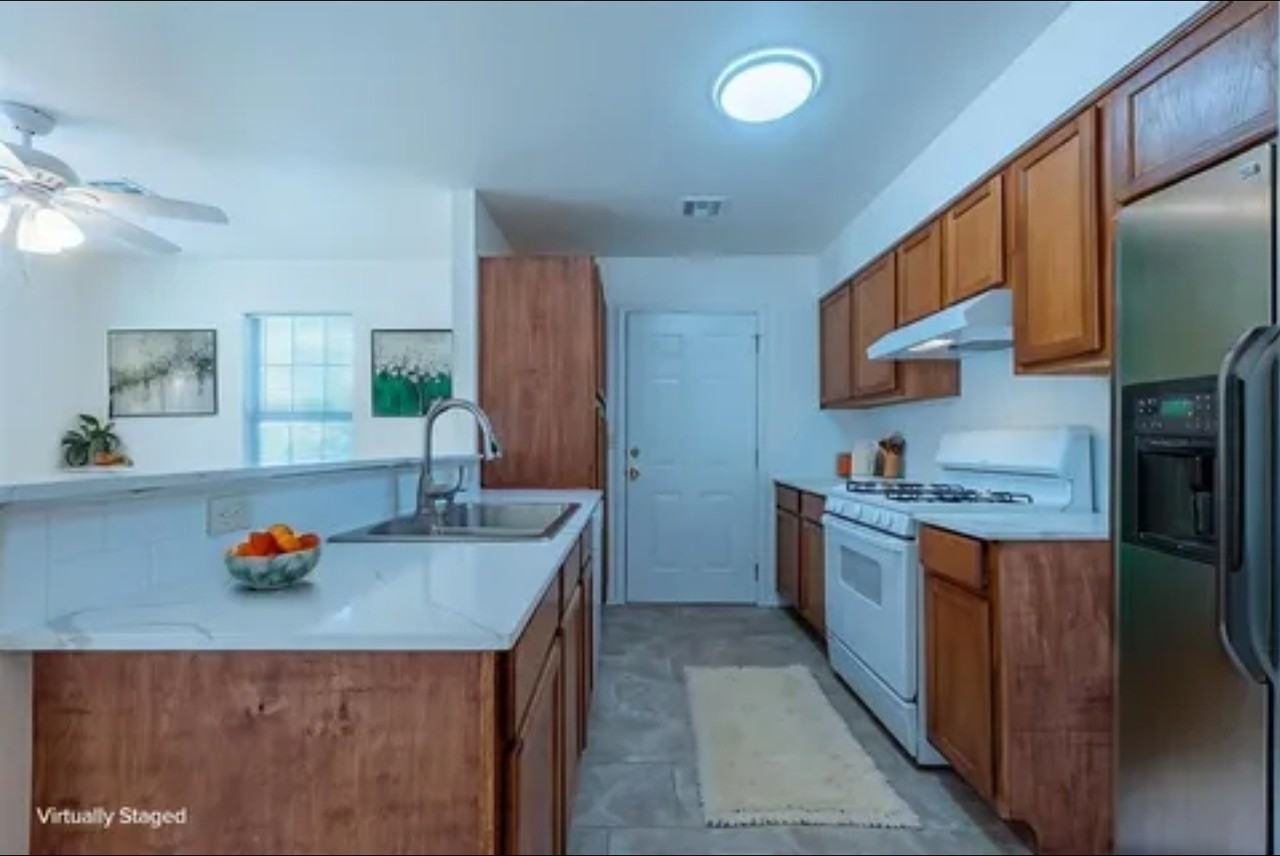 1601 Nw 46th St #NA - Photo 5 of 11