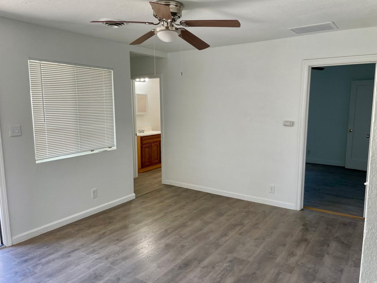 867 Edythe St #NA - Photo 2 of 16