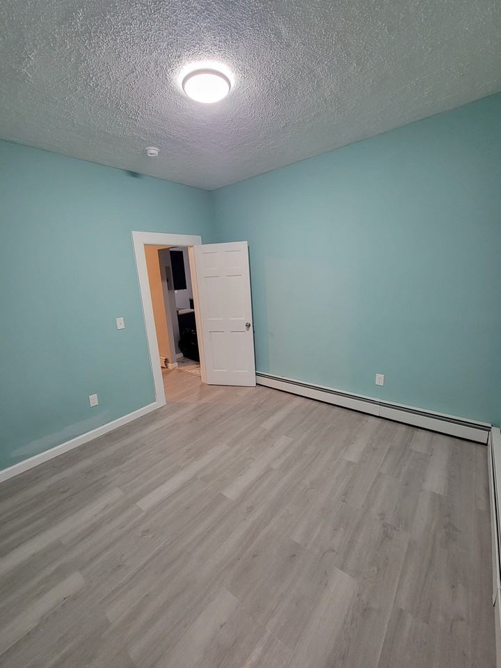 49 Williams St #2 - Photo 3 of 11