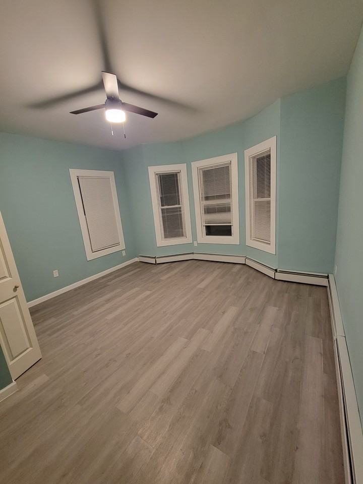 49 Williams St #2 - Photo 5 of 11