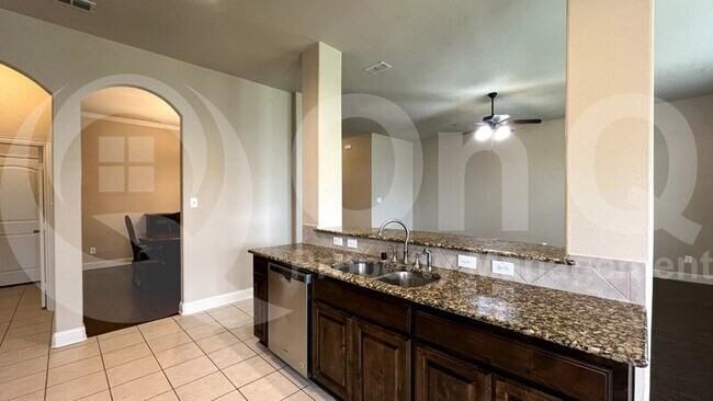 516 Brooke St #NA - Photo 2 of 11