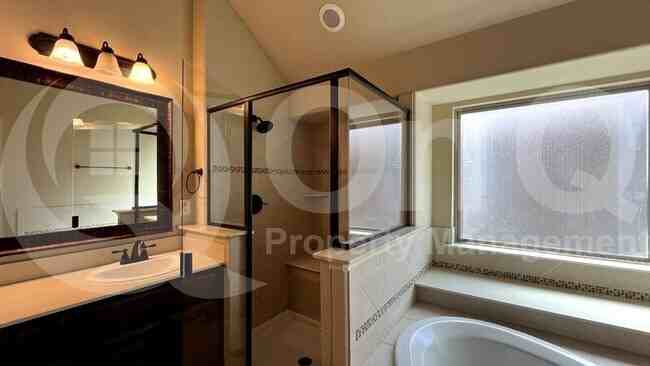 516 Brooke St #NA - Photo 4 of 11