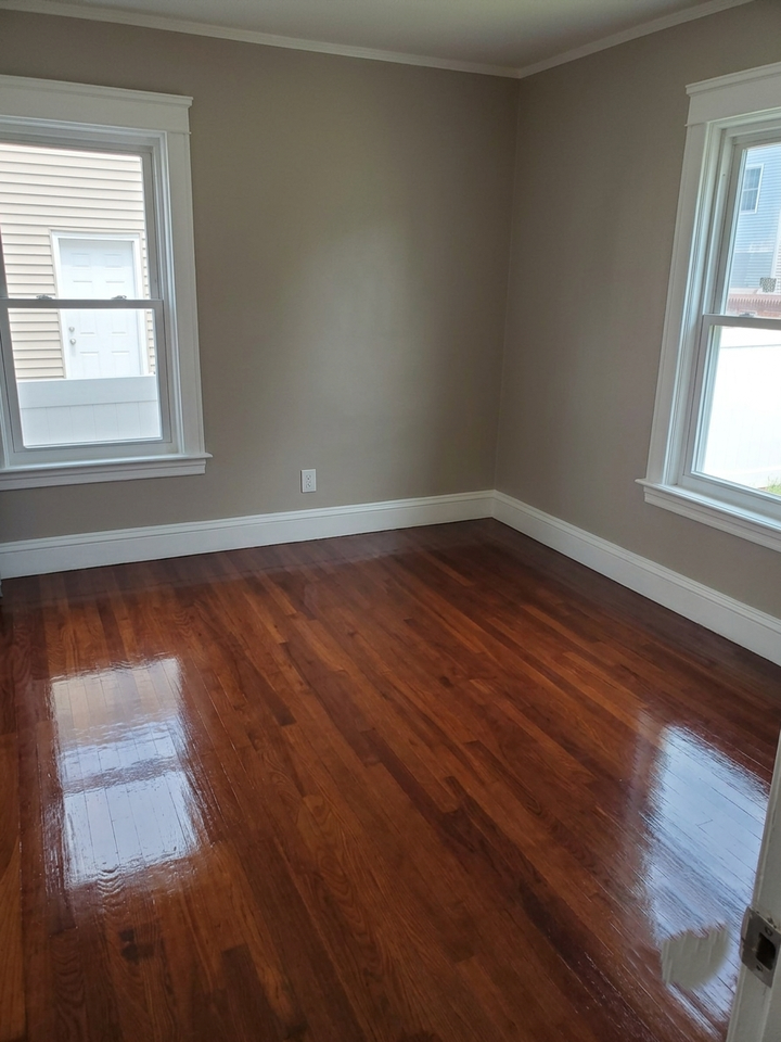 15 Pembroke Ave #15 - Photo 5 of 8