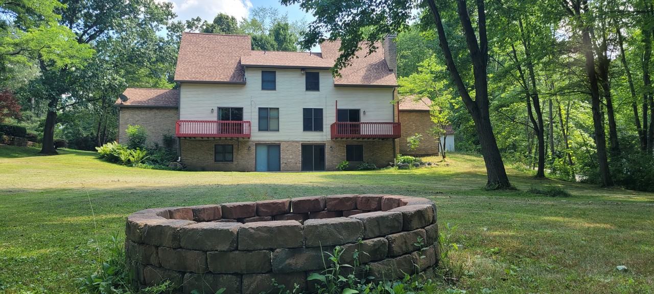 81 Mount Pleasant Rd #NA - Photo 2 of 32