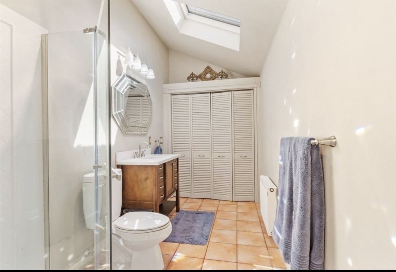 469 Lake Ave #NA - Photo 4 of 11