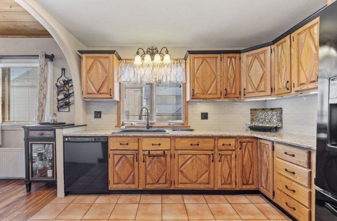 469 Lake Ave #NA - Photo 7 of 11