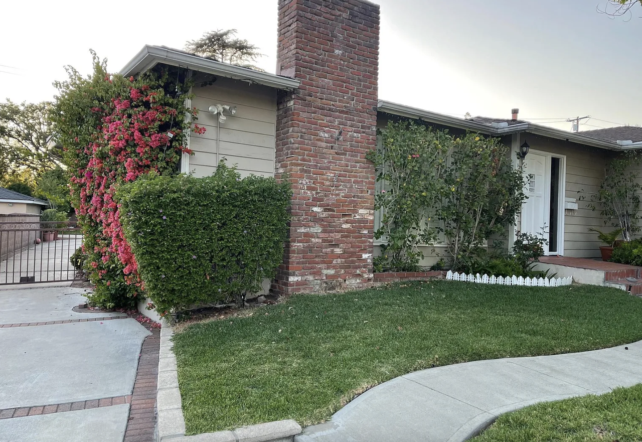 1085 Riviera Dr #NA - Photo 4 of 18