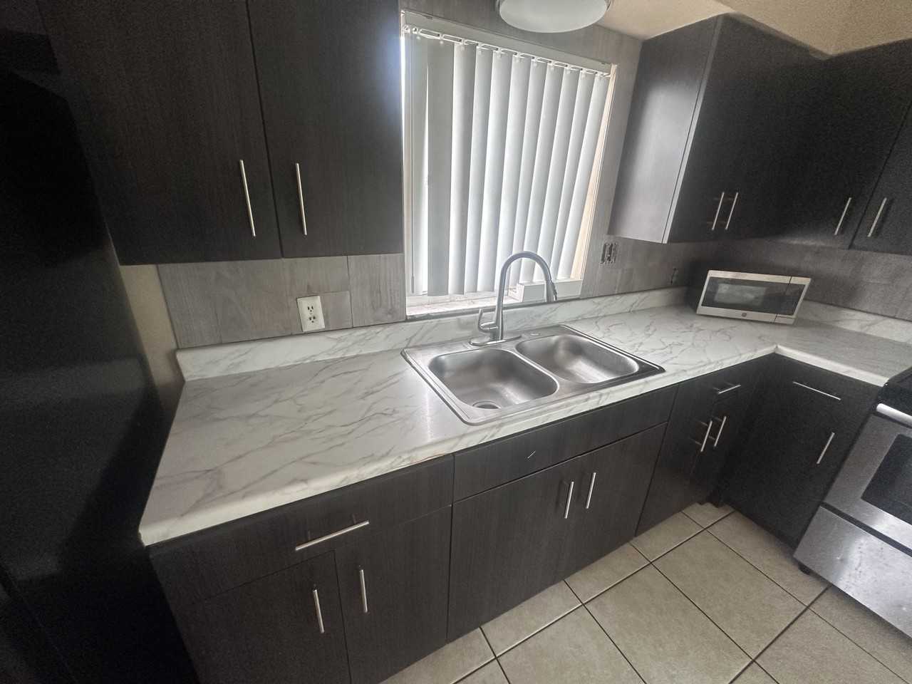 626 Royalty Ct #NA - Photo 3 of 5