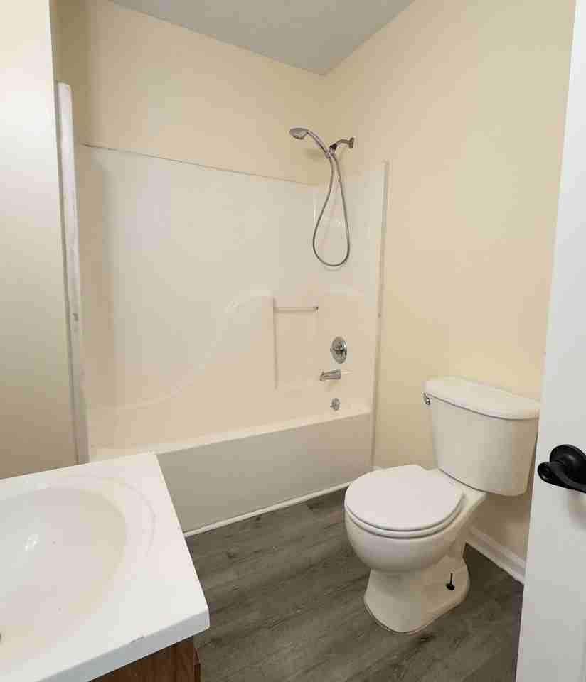 1010 N Center St #NA - Photo 4 of 9