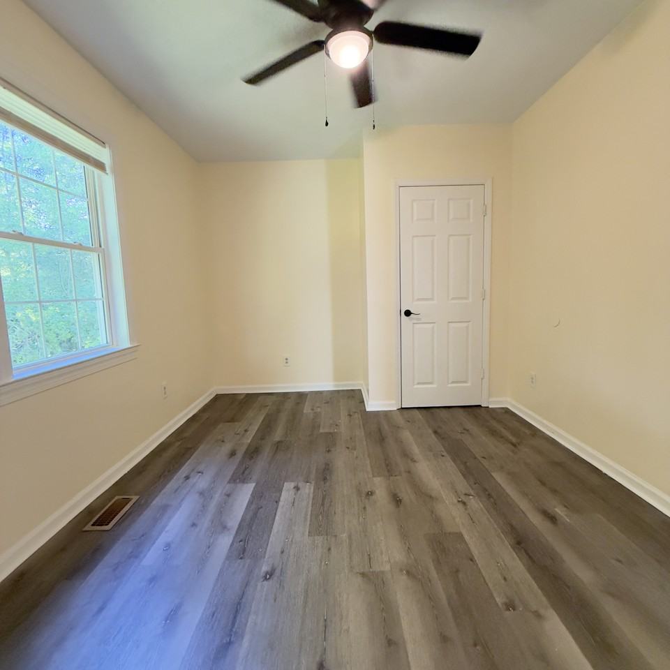 1010 N Center St #NA - Photo 5 of 9