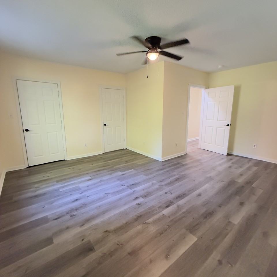 1010 N Center St #NA - Photo 7 of 9