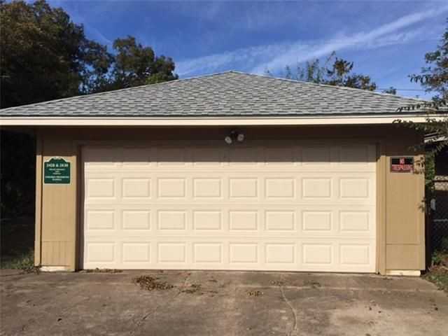 2430 Lakeview Cir #2430 - Photo 2 of 17