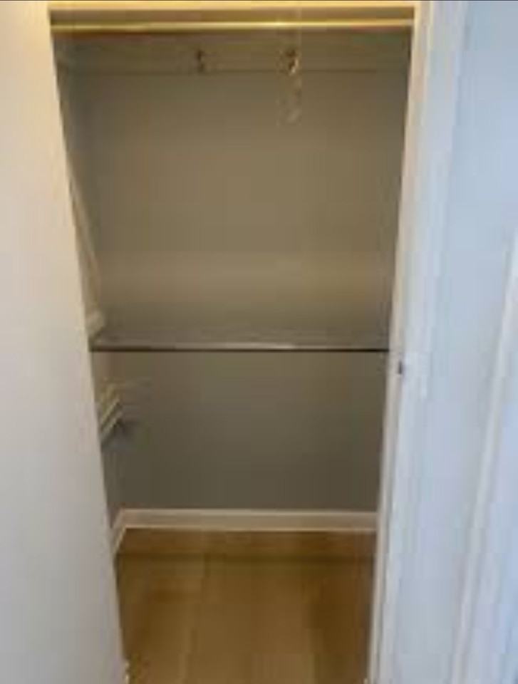 200 Maplewood Dr #E11 - Photo 3 of 12