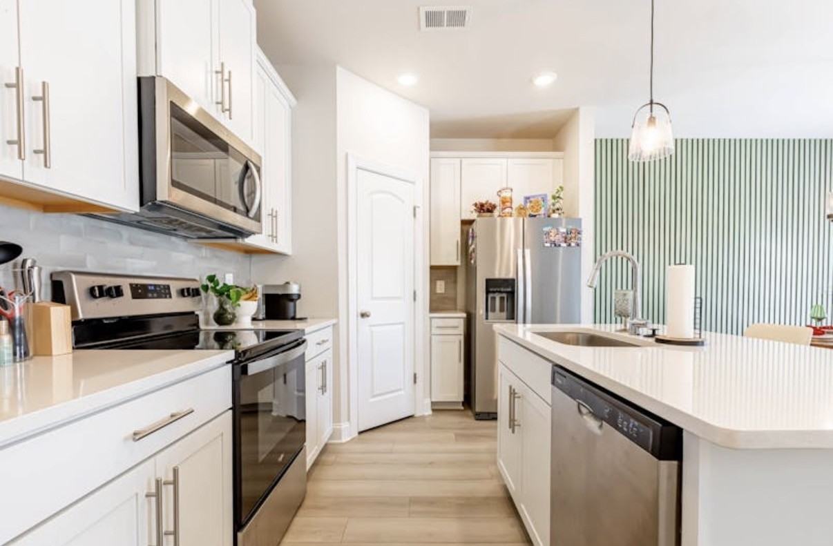 4616 Ridge Bend Dr #NA - Photo 4 of 17