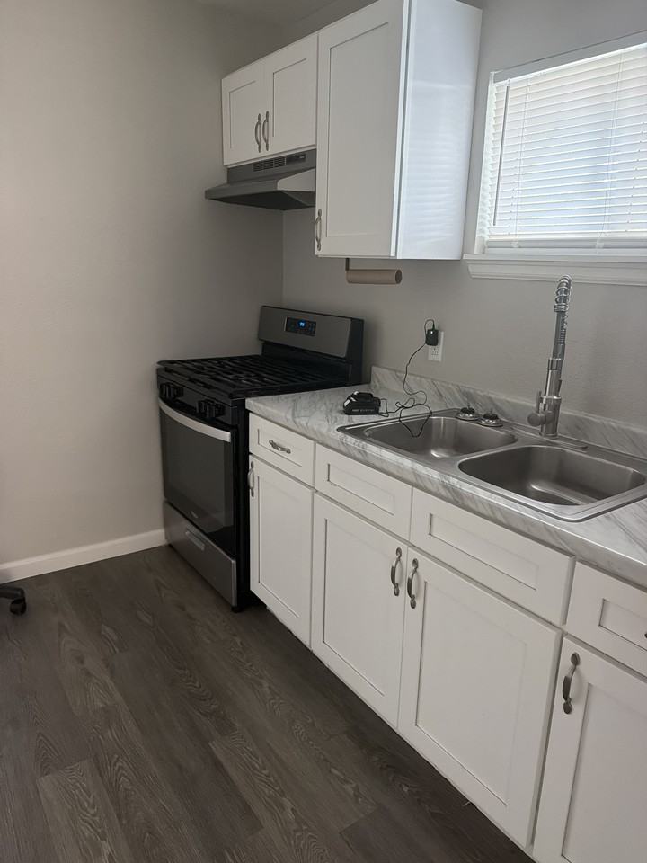 605 S San Felipe Ave #NA - Photo 2 of 10