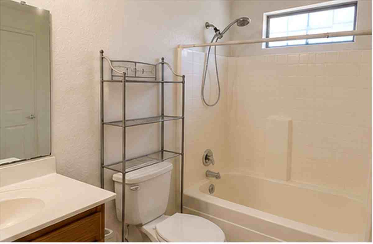 10531 W Papago St #NA - Photo 6 of 9