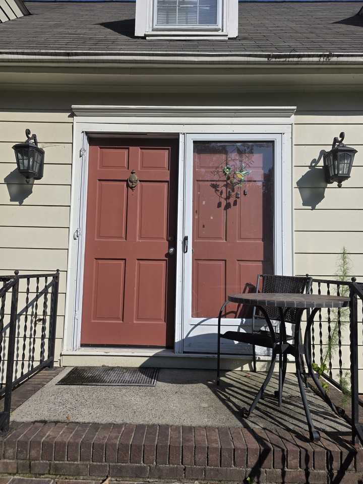 11526 Painted Tree Rd #A - Photo 2 of 12