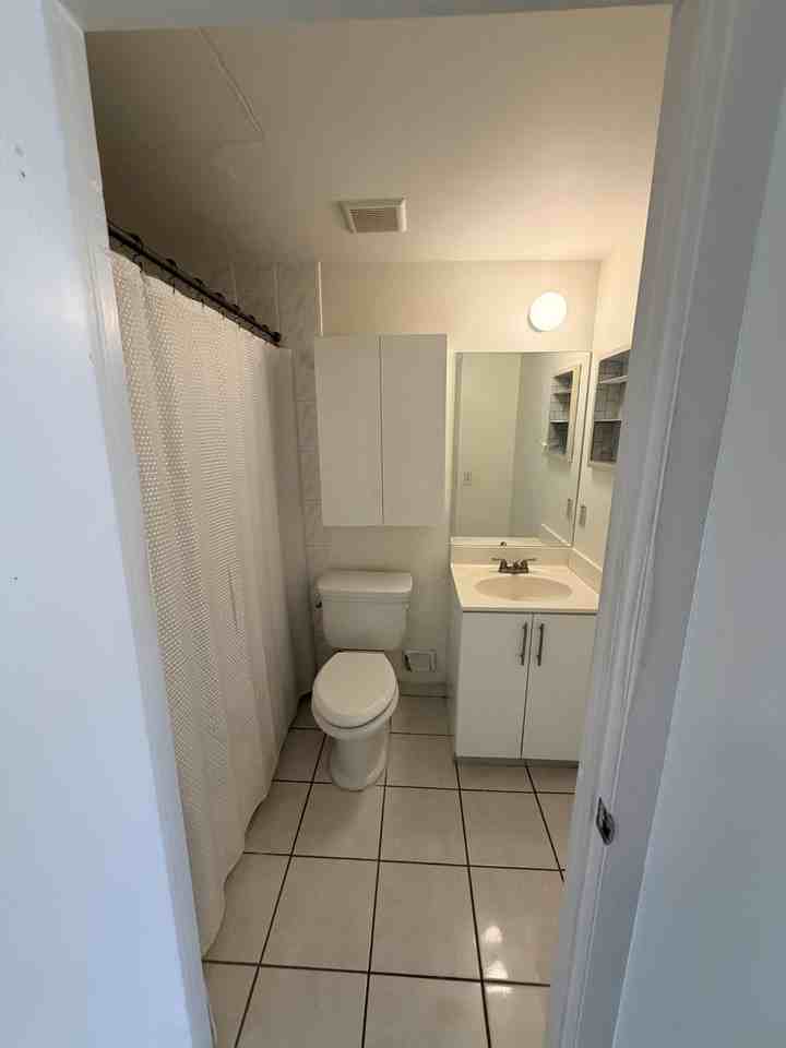 3901 Sw 109th Ave #E10 - Photo 6 of 9