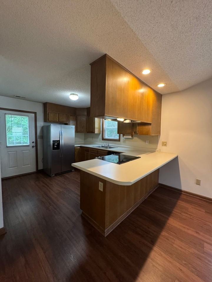 107 Bogey Ln - Photo 3 of 16