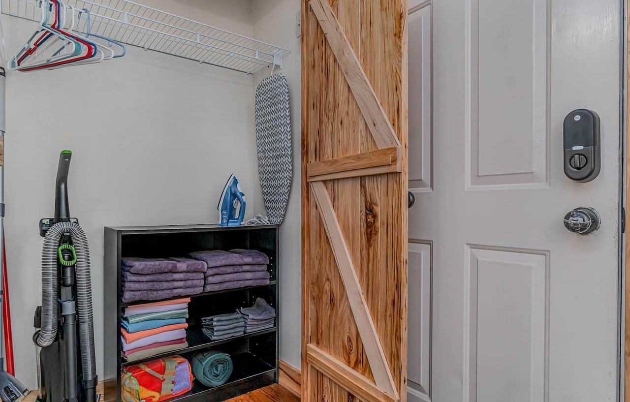 712 N Roeske Ave #NA - Photo 3 of 36