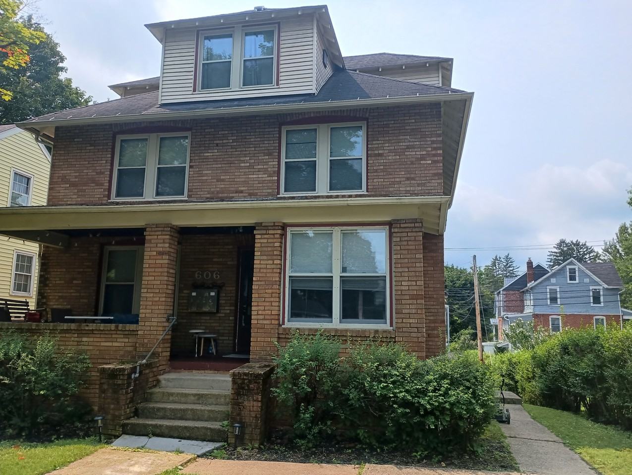606 S Allen St #A - Photo 2 of 18