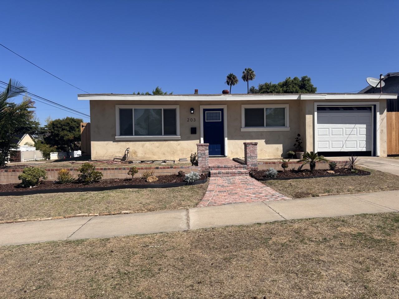 203 E Palomar St #NA - Photo 2 of 14