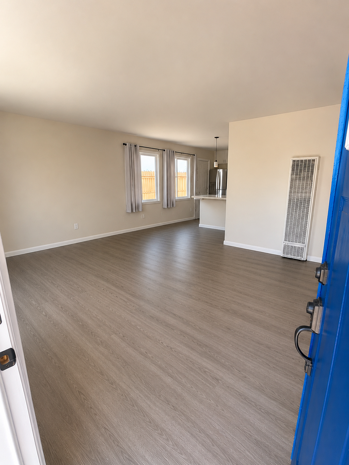 203 E Palomar St #NA - Photo 3 of 14
