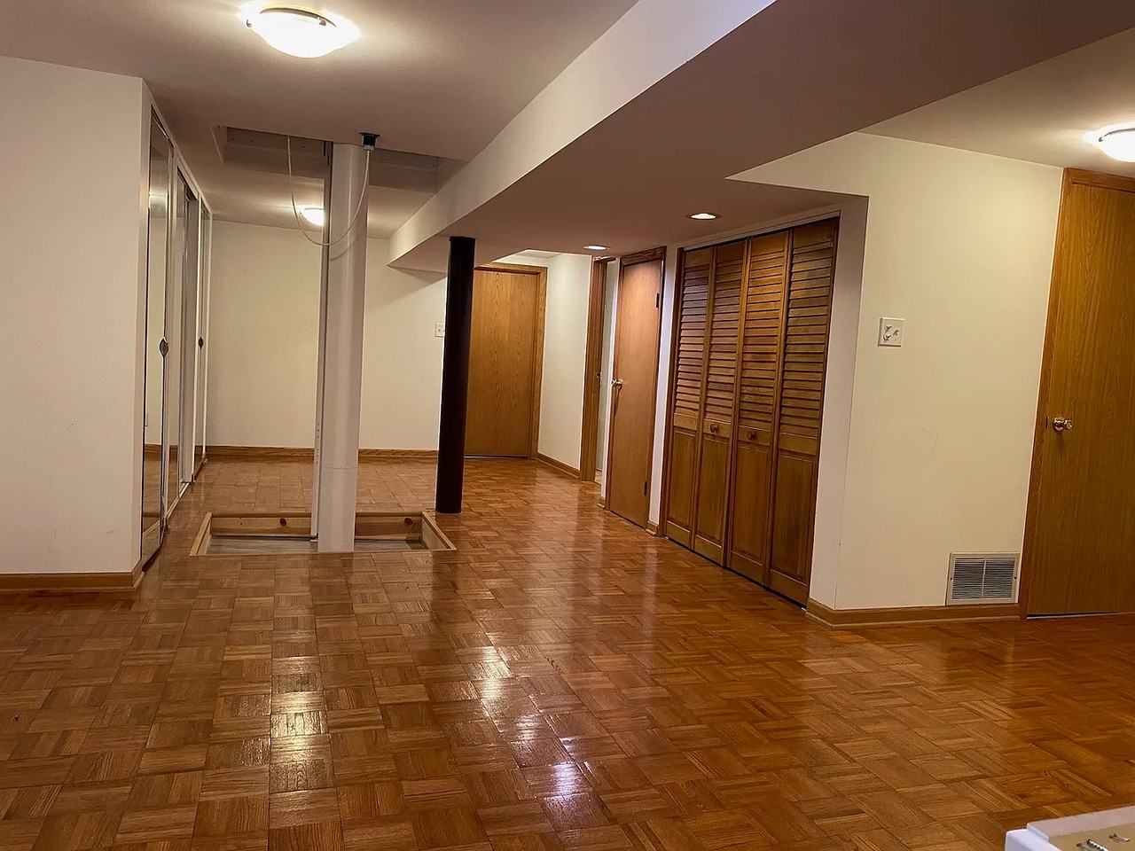 3427 South Emerald Avenue #G - Photo 4 of 8