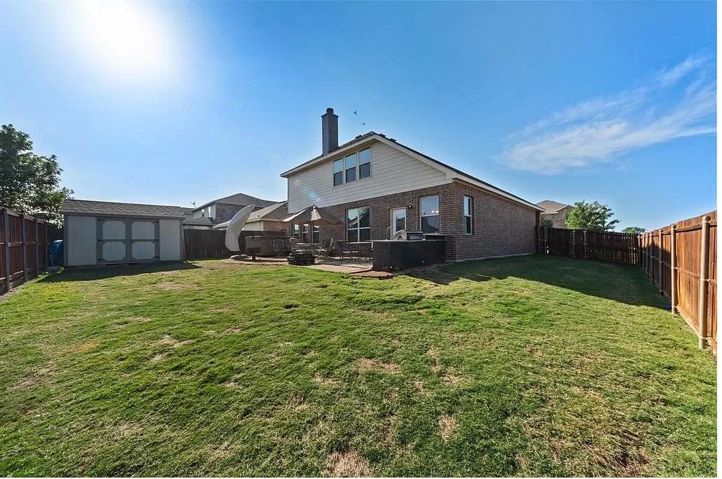 1701 Twin Hills Way - Photo 7 of 12