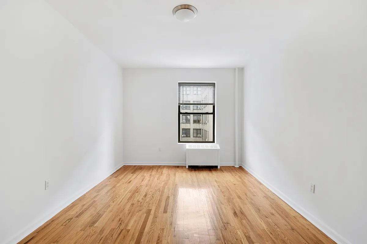 Riverside Dr & W 163rd St #42 - Photo 5 of 8