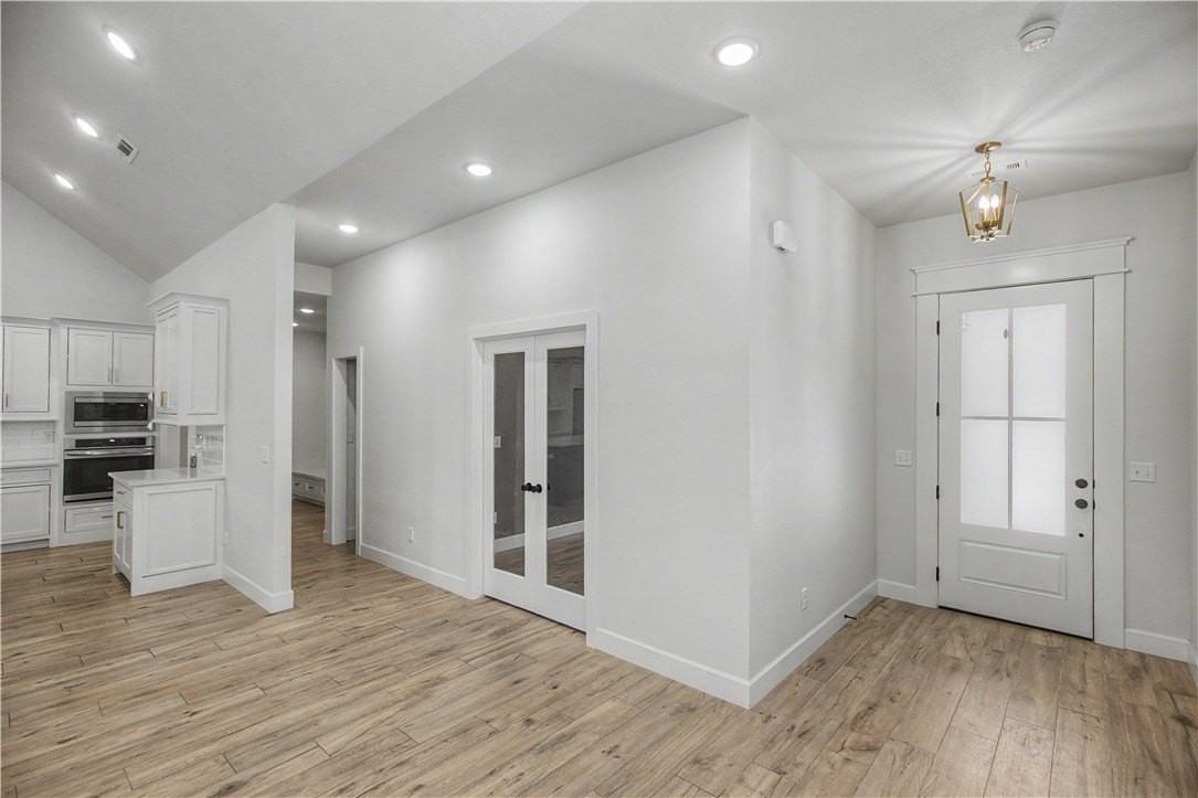 1701 Cherrie St - Photo 5 of 27
