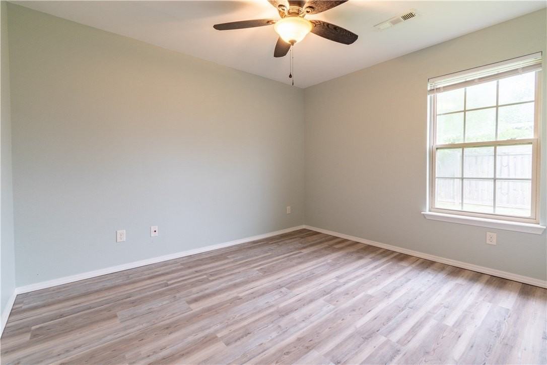 992 Josie Kate Ln - Photo 2 of 13