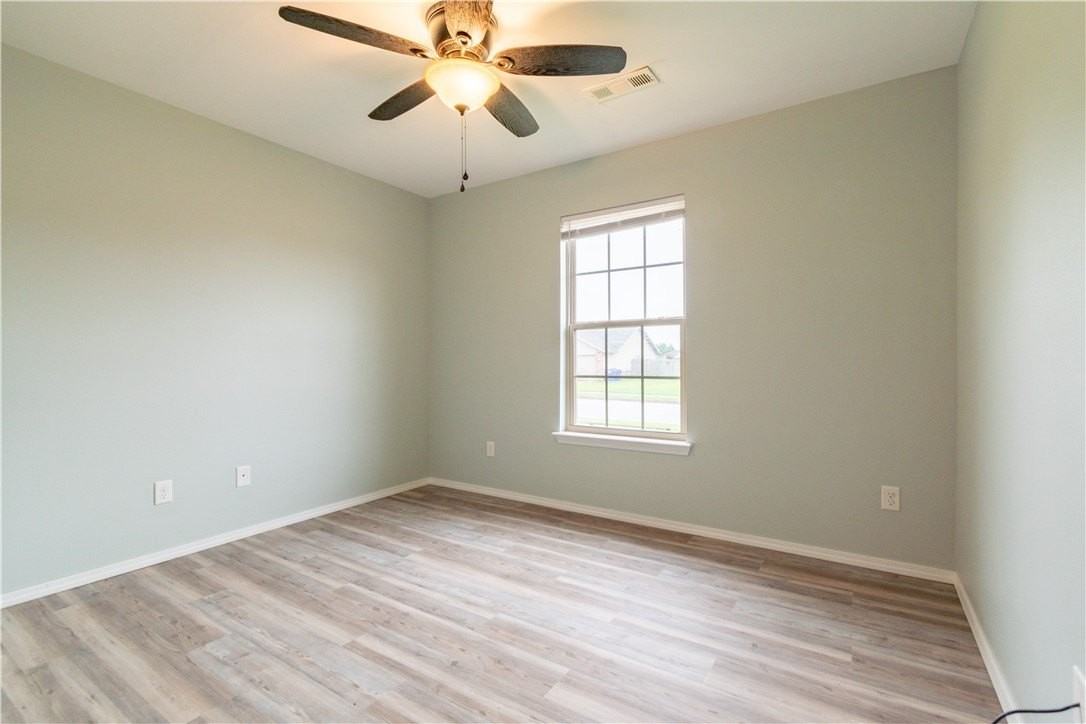 992 Josie Kate Ln - Photo 3 of 13