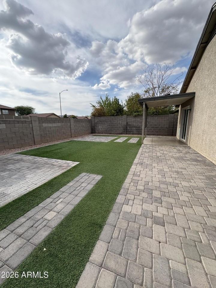 12480 N B St - Photo 2 of 2