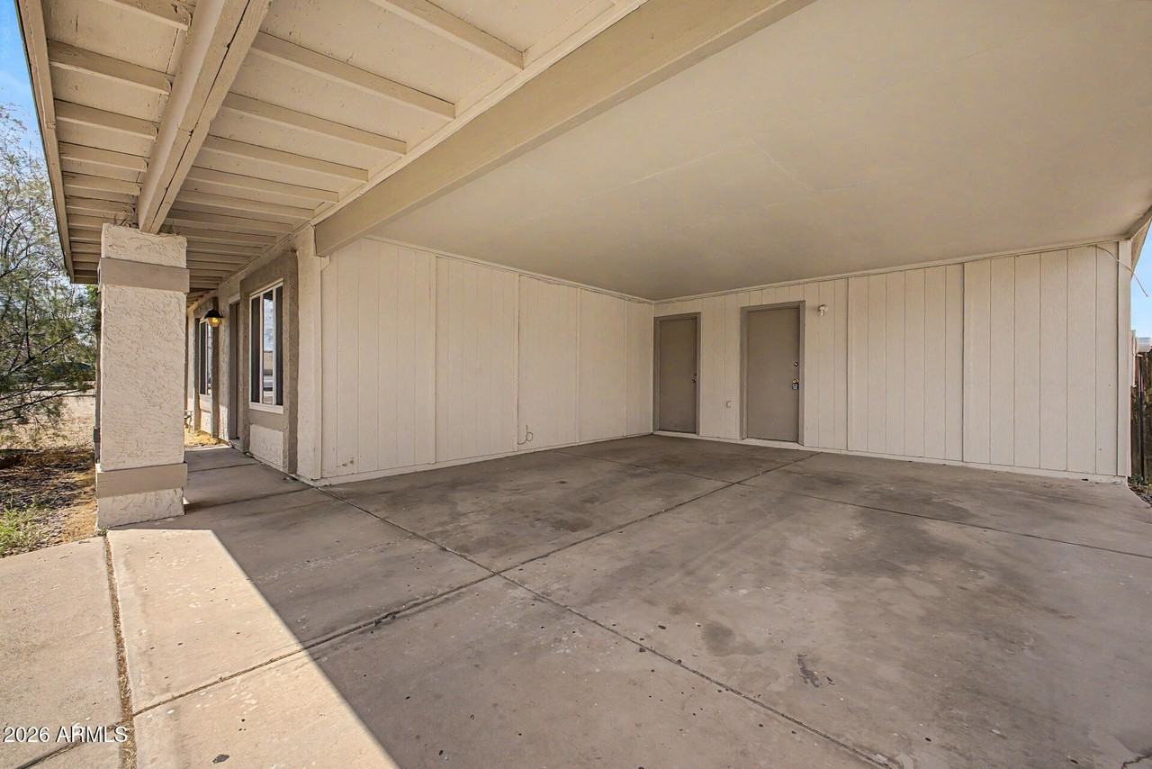 932 W Libra Dr - Photo 4 of 39