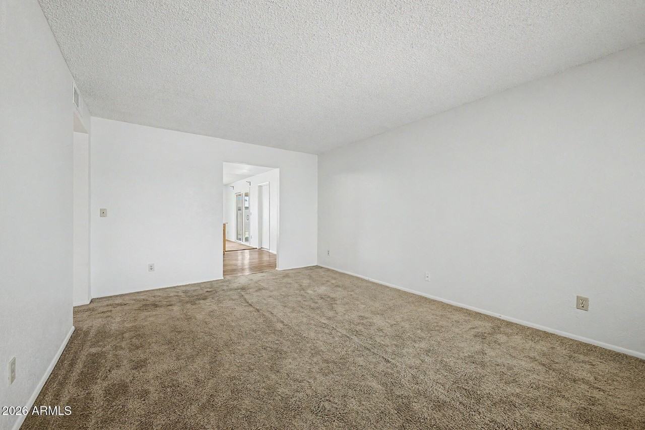 932 W Libra Dr - Photo 7 of 39