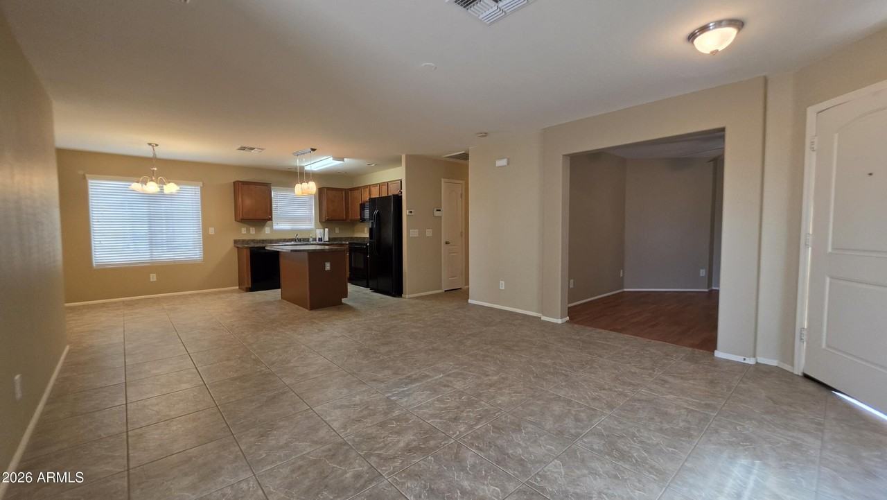 40458 W Hayden Dr - Photo 2 of 21