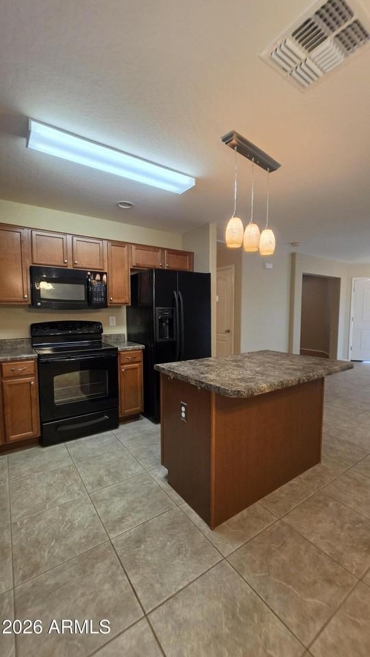 40458 W Hayden Dr - Photo 5 of 21