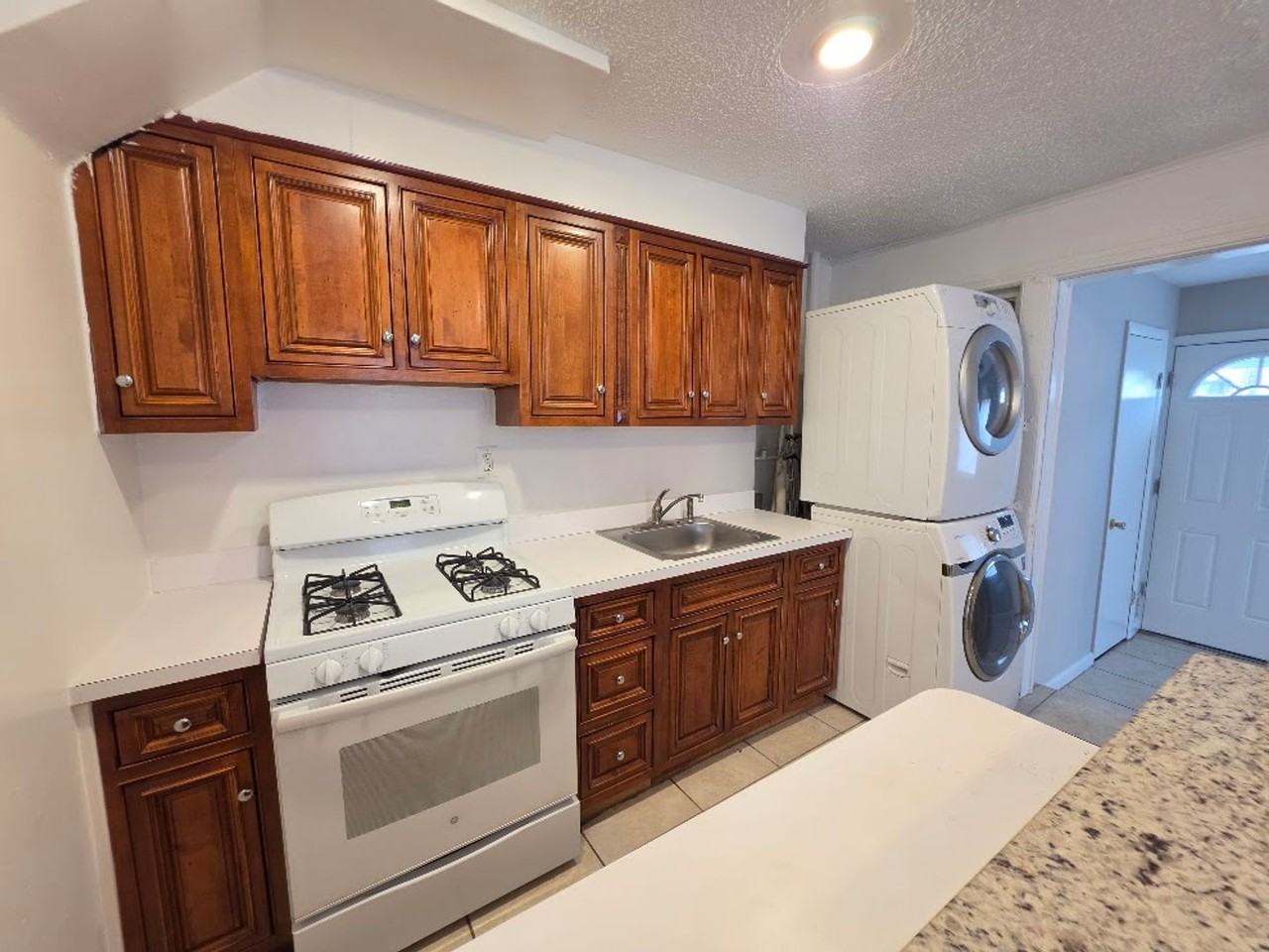 3311 Clay Pl Ne ##Ne - Photo 5 of 14