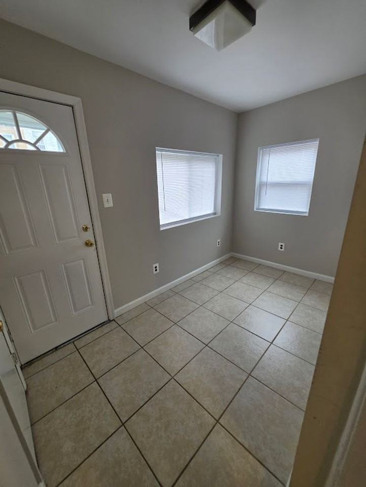 3311 Clay Pl Ne ##Ne - Photo 7 of 14