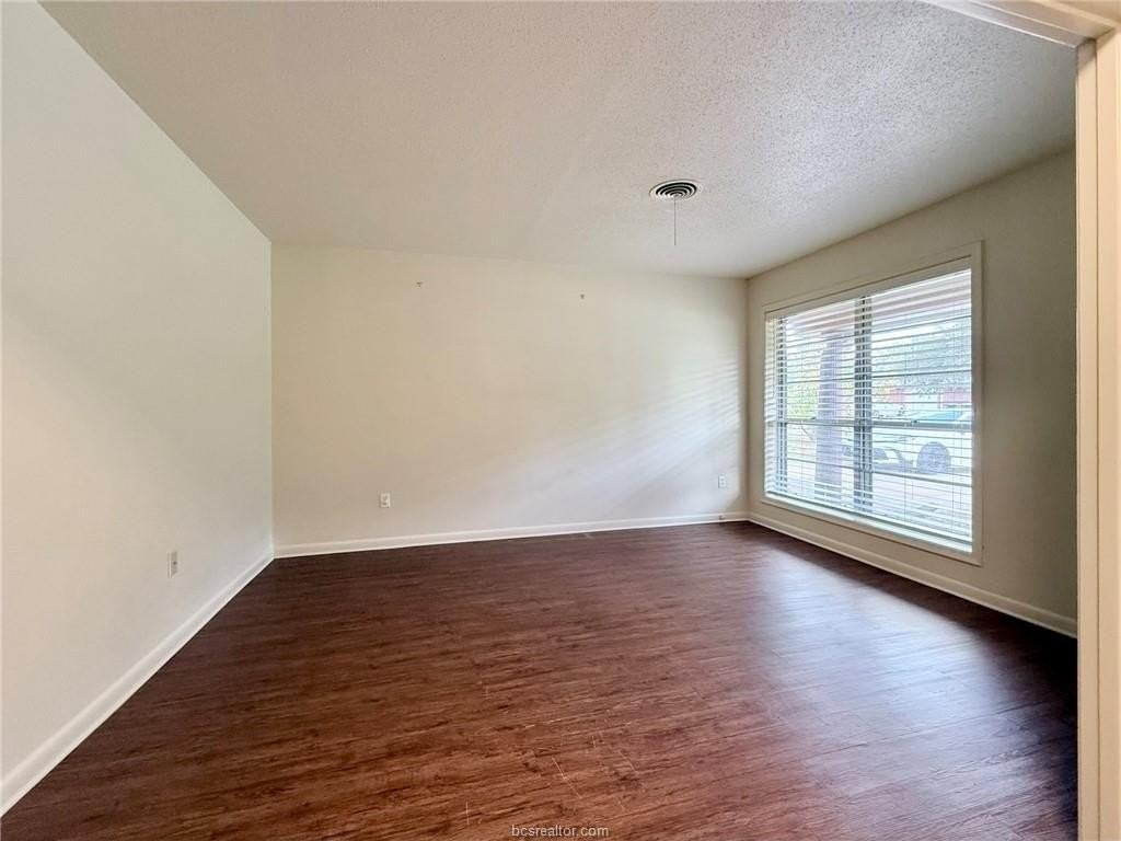 1208 Haines Dr - Photo 7 of 15