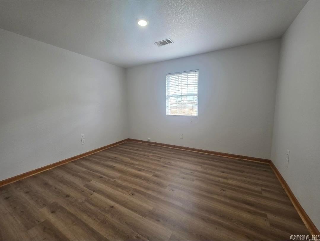 1310 N Main St - Photo 5 of 7