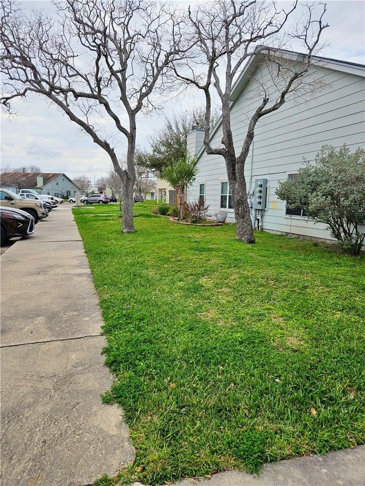 7202 Mansions Dr #H2 - Photo 2 of 21